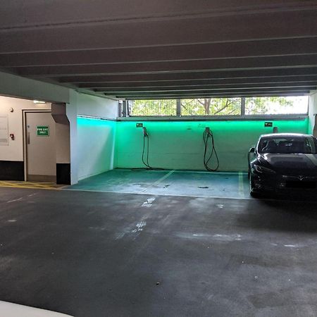 King Deluxe City Apt Large Space& Free Parking! No Balcony Leeds  Exterior foto