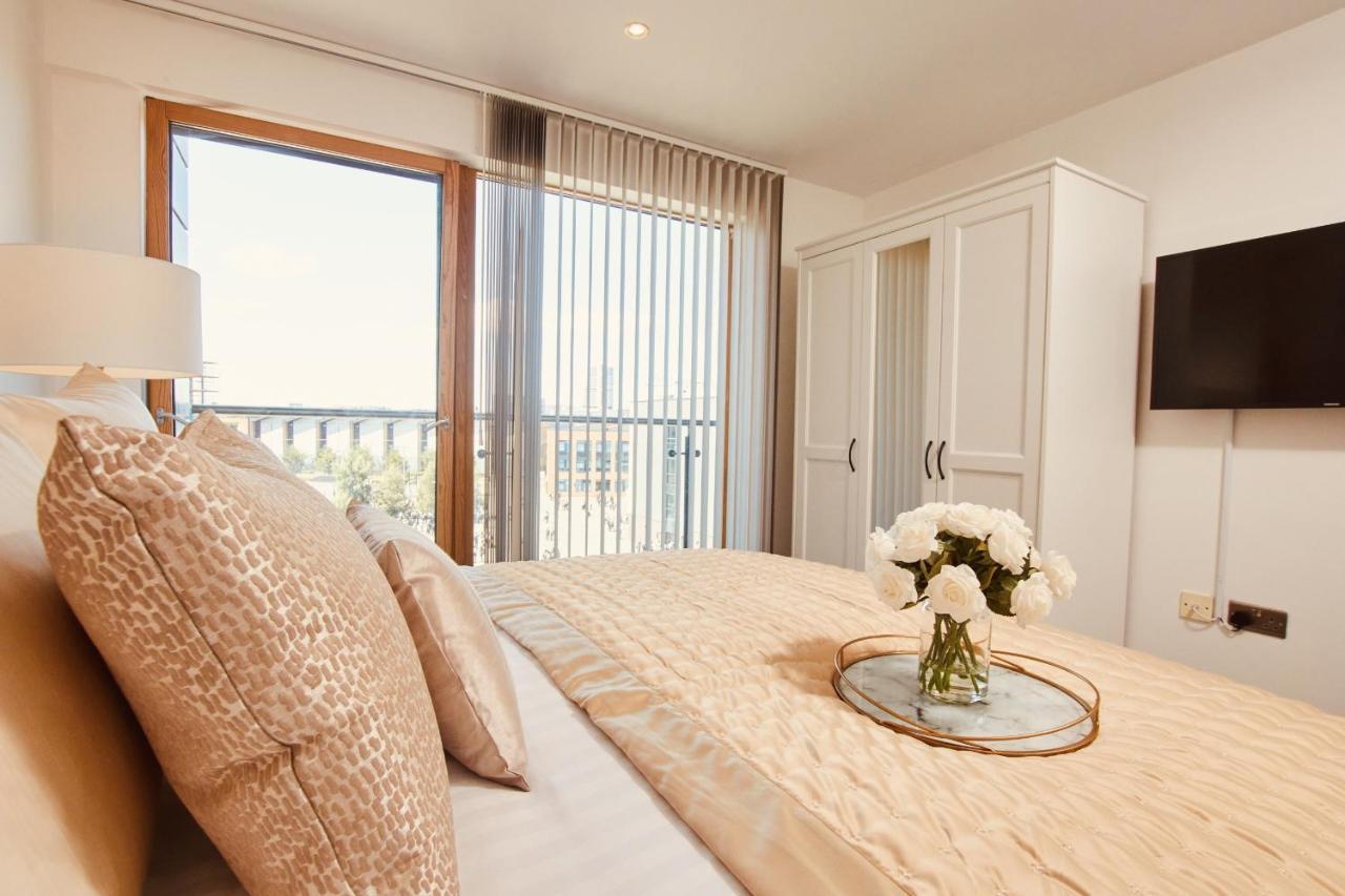 King Deluxe City Apt Large Space& Free Parking! No Balcony Leeds  Exterior foto