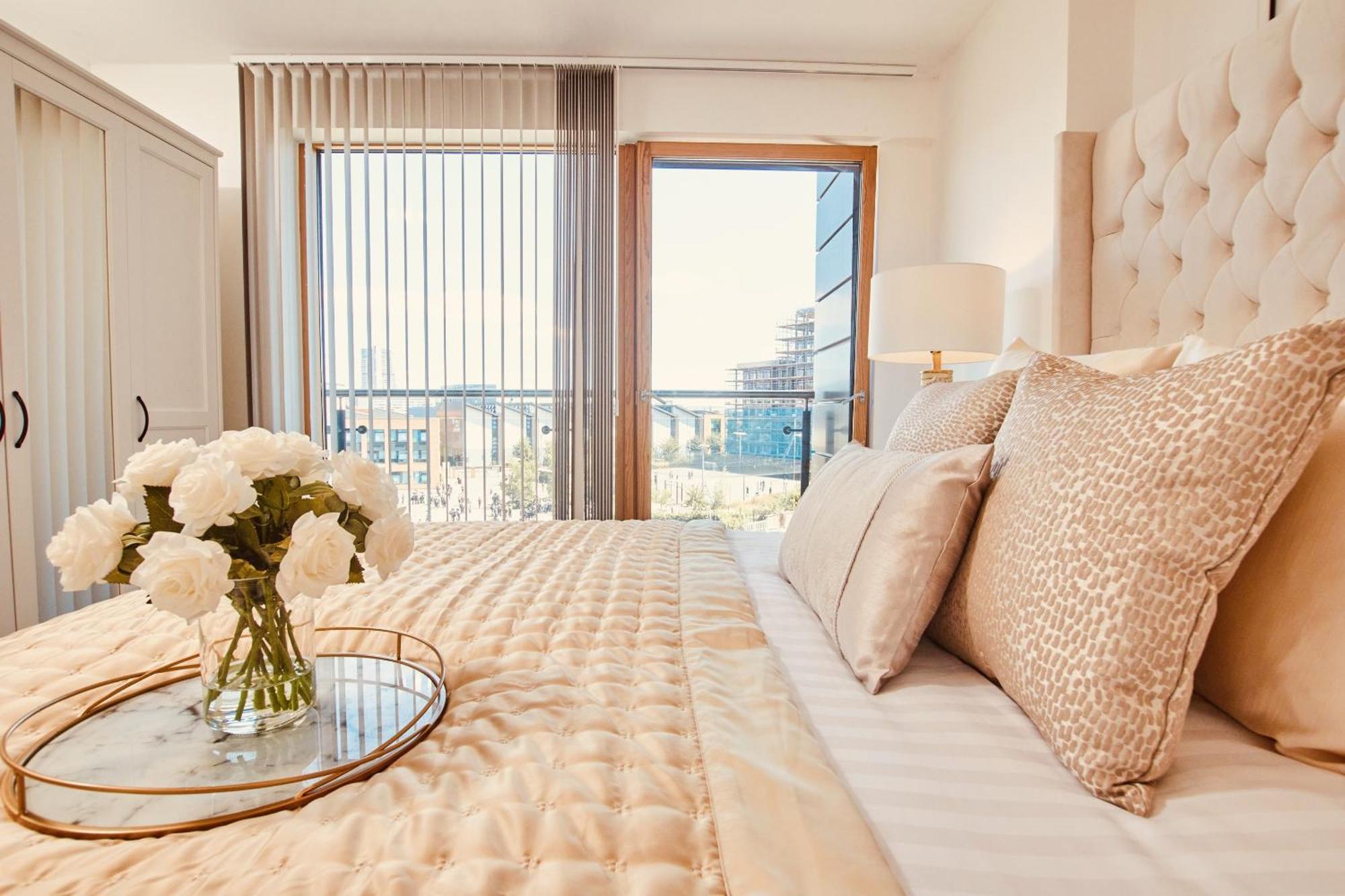 King Deluxe City Apt Large Space& Free Parking! No Balcony Leeds  Exterior foto