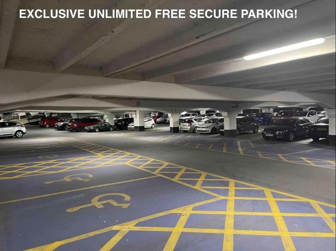 King Deluxe City Apt Large Space& Free Parking! No Balcony Leeds  Exterior foto